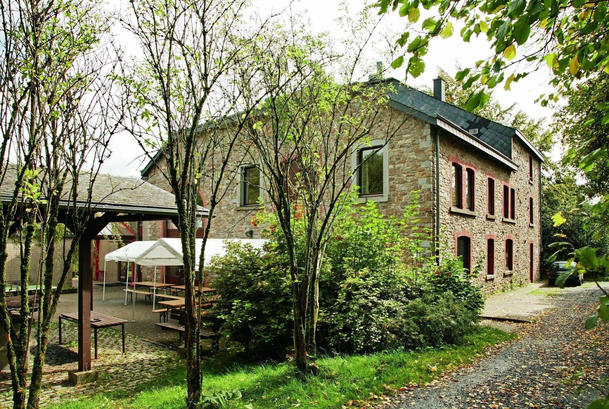 Auberge De Jeunesse De La Roche - Champlon Tenneville Экстерьер фото